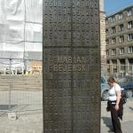 Pomnik upamiętniający matematyków, którzy złamali szyfr Enigmy